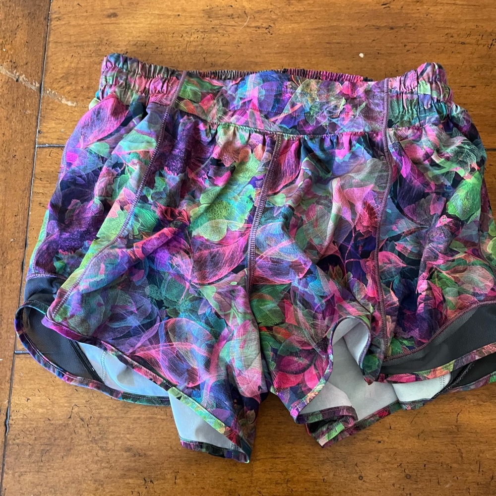 Lululemon size 8 shorts